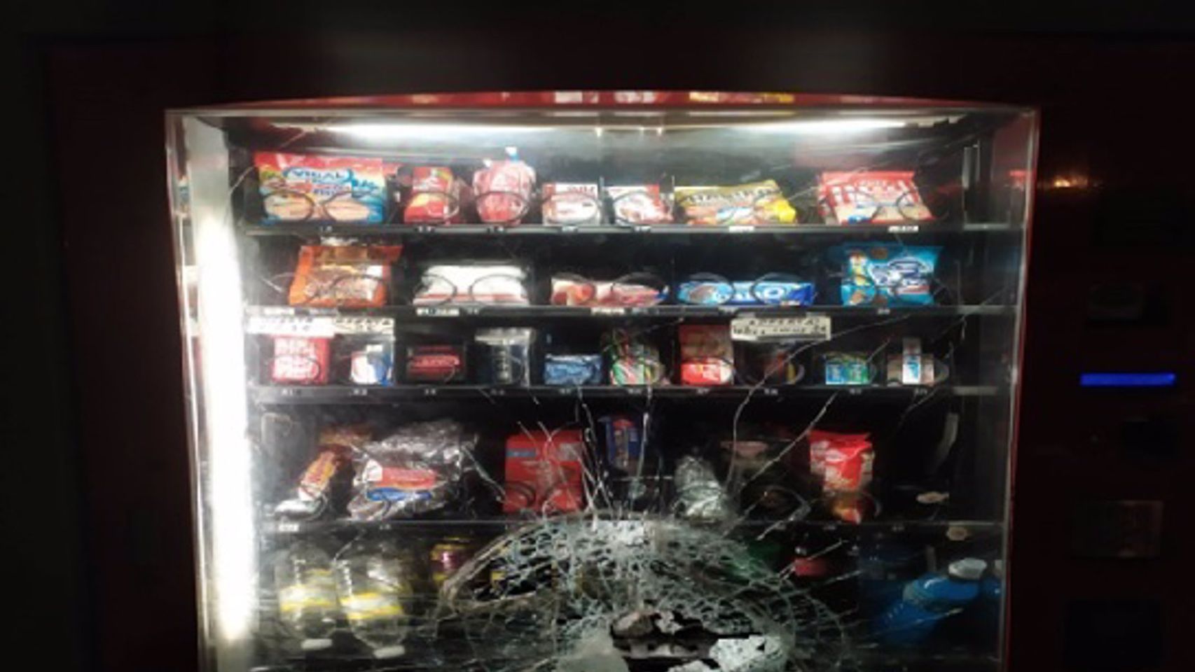 El suceso se saldó con daños materiales en la vitrina.GALICIA ESPAÑA EUROPA PONTEVEDRA SOCIEDADPOLICÍA NACIONAL