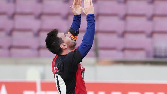 El homenaje de Leo Messi a Diego Armando Maradona con la camiseta '10' de Newell's