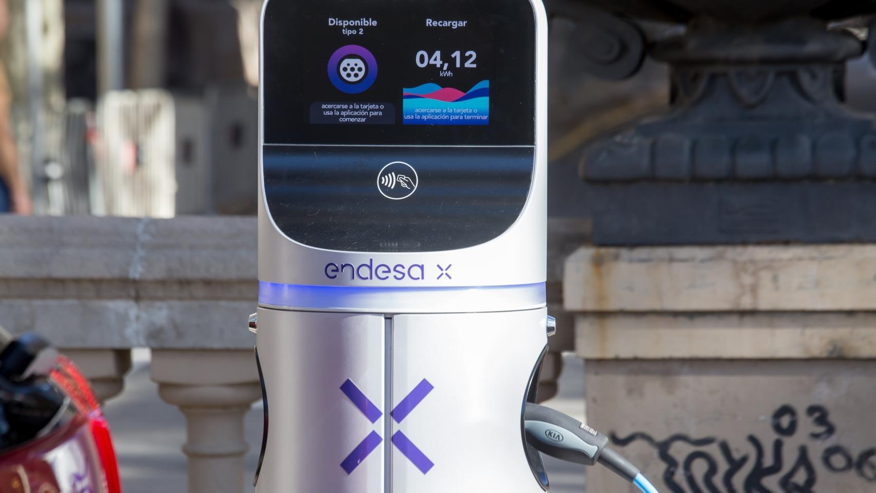 Endesa se alía con Parkia para poner puntos de recarga pública por España