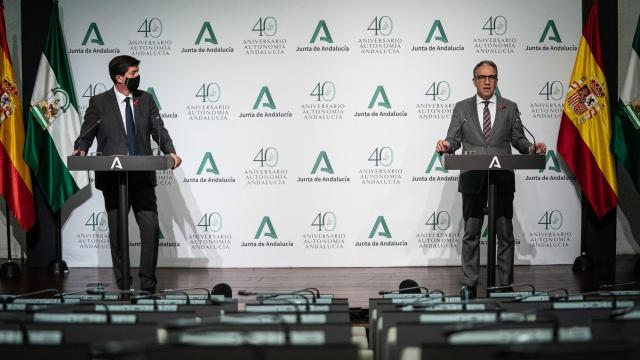 El vicepresidente de la Junta de Andalucía, Juan Marín, y el consejero de Presidencia, Elías Bendodo.