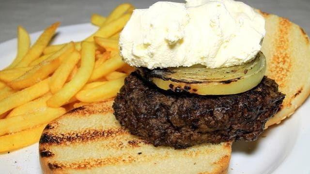 Alfredo's Barbacoa, así puedes hacer la mítica hamburguesa de queso Philadelphia en casa