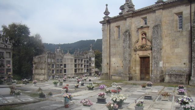 Iglesia de Santa María en Castrelo de Miño