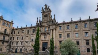 La fachada del Monasterio de San Martiño Pinario.