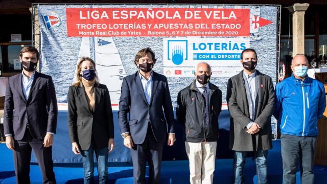 Presentación de la regata final en el Monte Real Club de Yates de Baiona