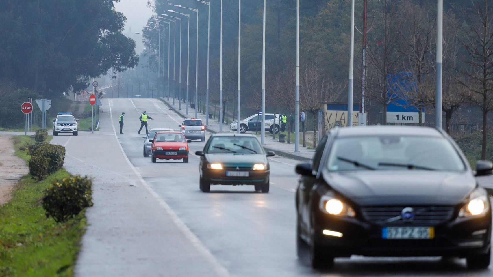 Un control policial en la frontera de Galicia con Portugal,
