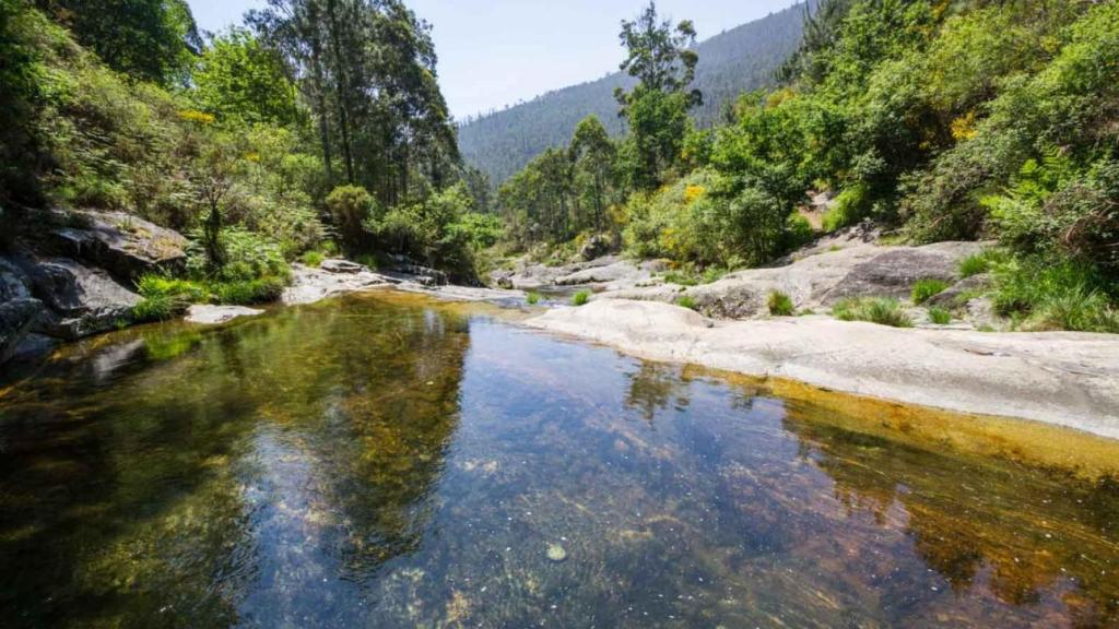 Una de las piscinas naturales del Río Pedras