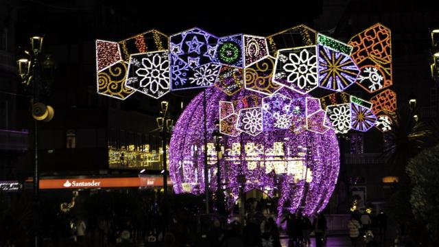Bola de la Farola, en Vigo, en la Navidad 2021.