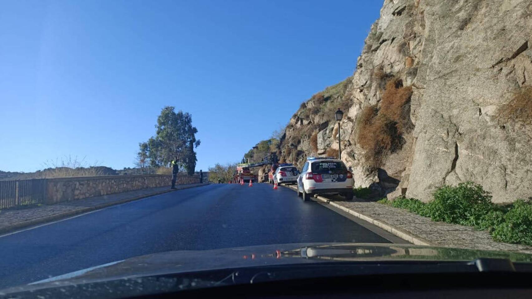 Desprendimiento de piedras este martes en la zona de la Cornisa de Toledo capital