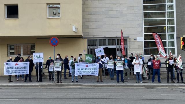 Las agresiones verbales y físicas a sanitarios bajan en Málaga un 40% desde enero