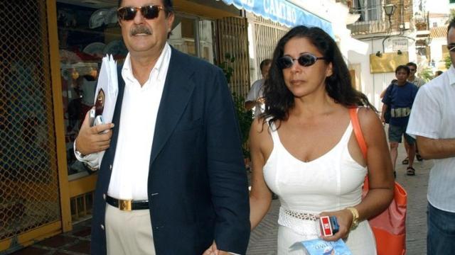 Julián Muñoz y Pantoja en el momento de sus dientes, dientes.