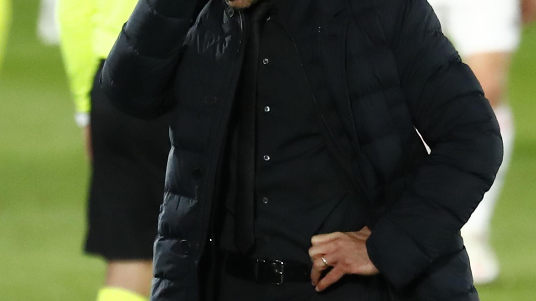Simeone se lamenta de una ocasión fallada por el Atlético de Madrid