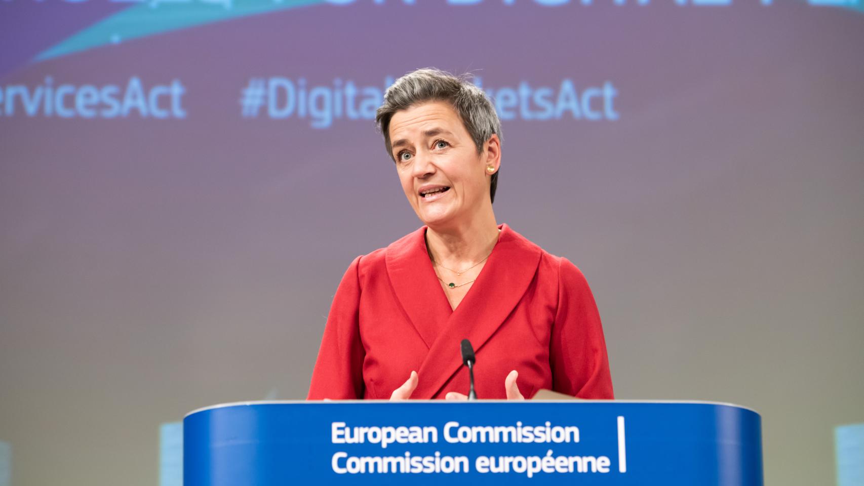 La vicepresidenta de la Comisión, Margrethe Vestager, durante la rueda de prensa de este martes