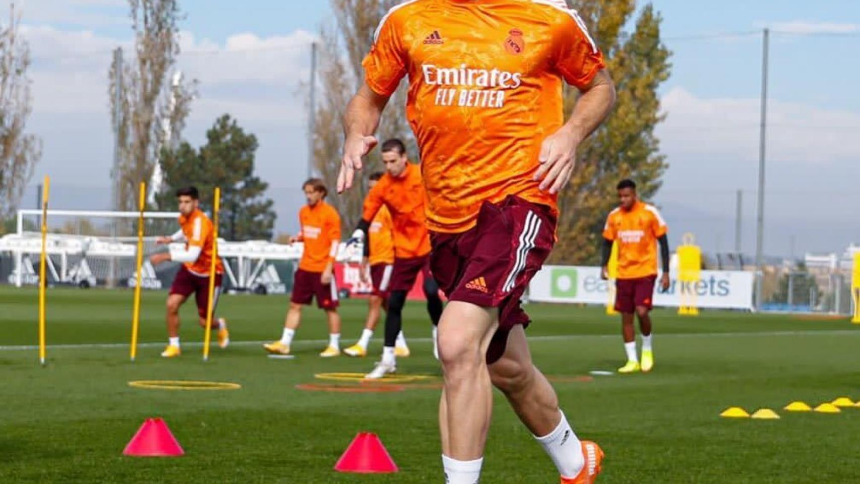 Sergio Santos, durante un entrenamiento previo a un partido de Champions League