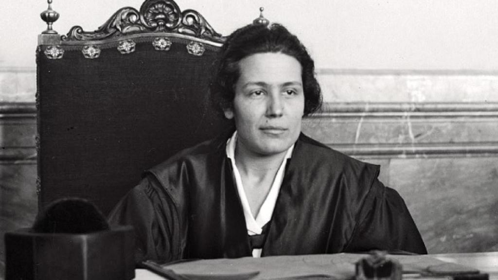 Victoria Kent, la primera abogada de España.