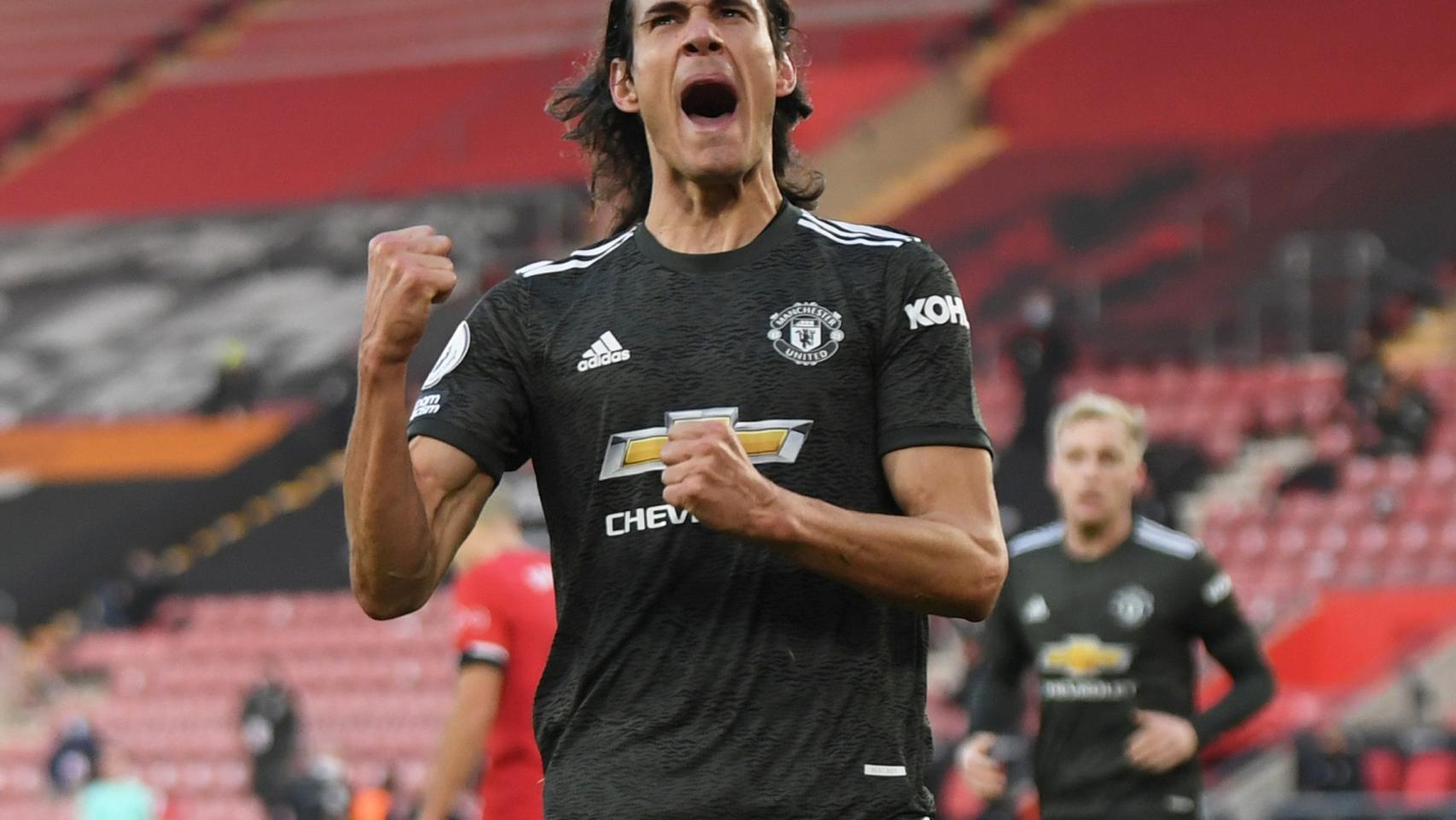Edinson Cavani, celebrando un gol con el Manchester United