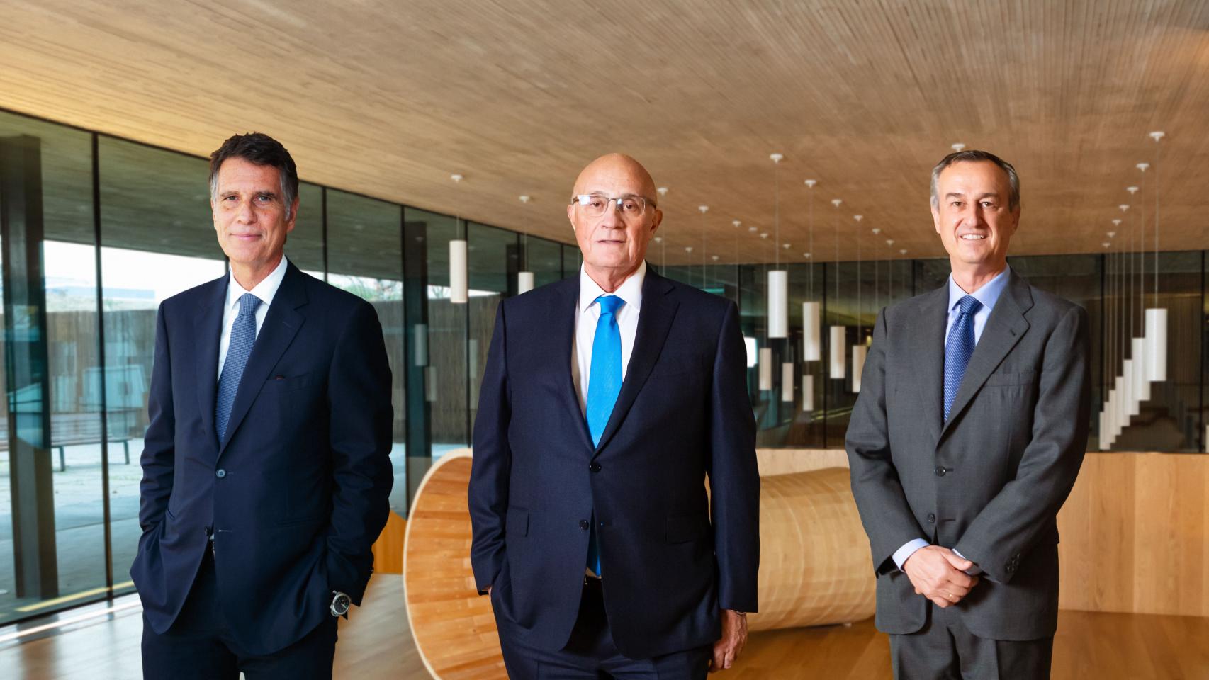 Jaime Guardiola, Josep Oliu y César González-Bueno