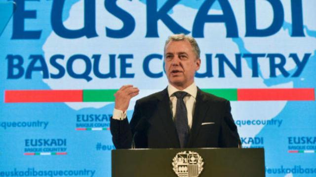 El lendakari Iñigo Urkullu presenta el plan Euskadi Basque Country.