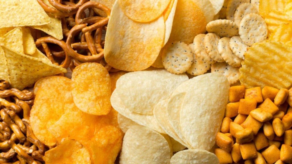 Distintos snacks como los que se venden en los supermercados españoles.