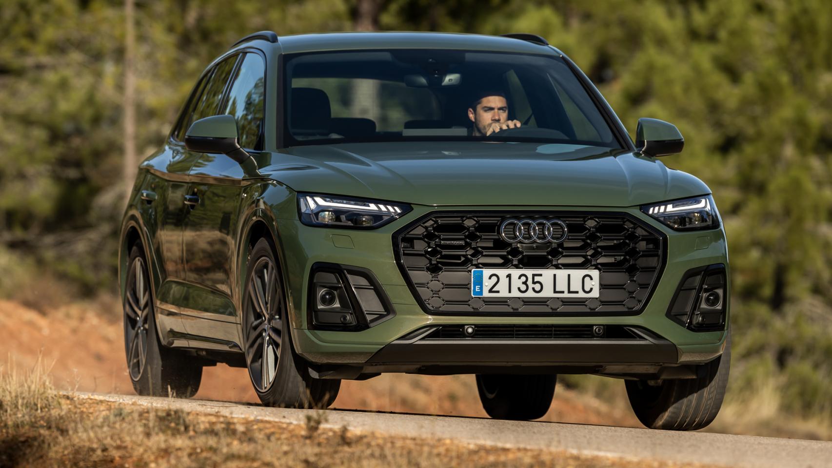 El nuevo Audi Q5 2021 es un SUV premium que compite con el Mercedes GLC y Volvo XC60.