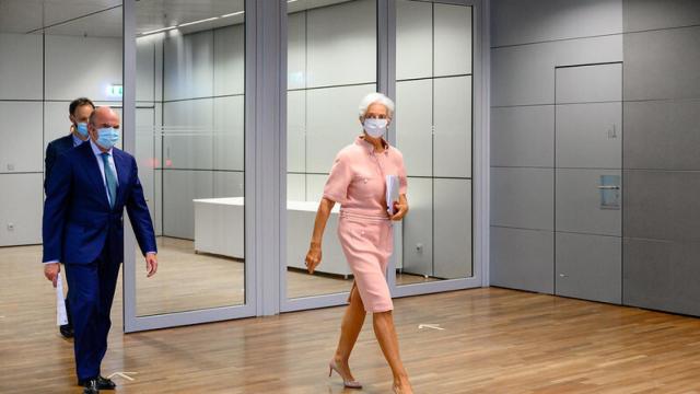 Christine Lagarde, presidenta del BCE, y Luis de Guindos, vicepresidente del BCE.