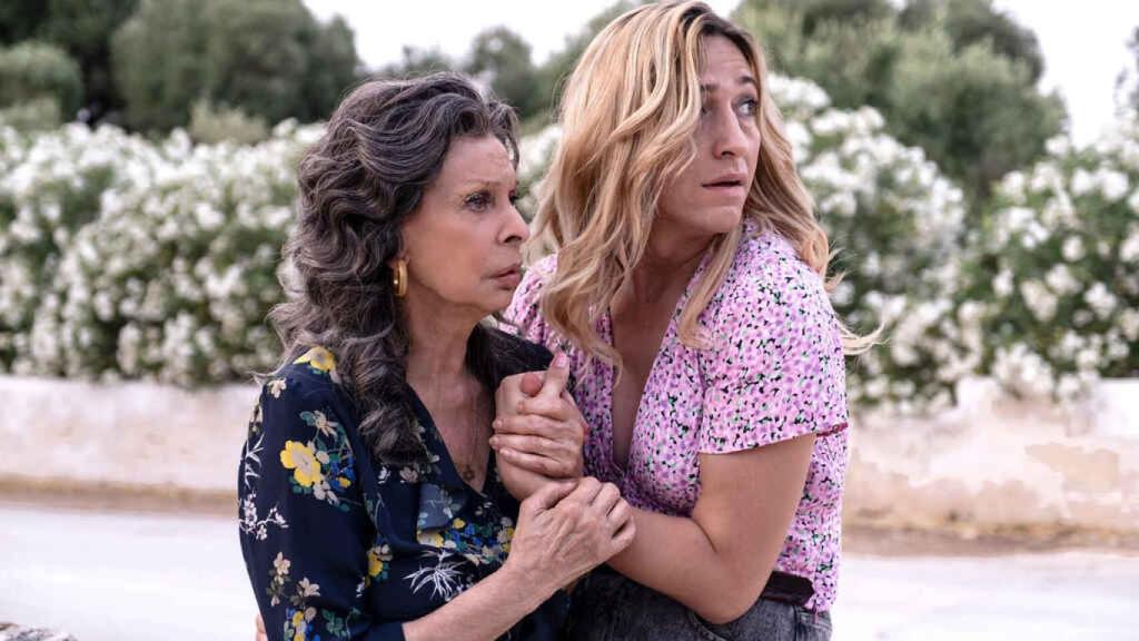 Abril Zamora junto a Sophia Loren.