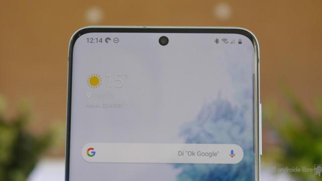 Cómo ocultar la perforación de los Galaxy S20 al usar determindas apps
