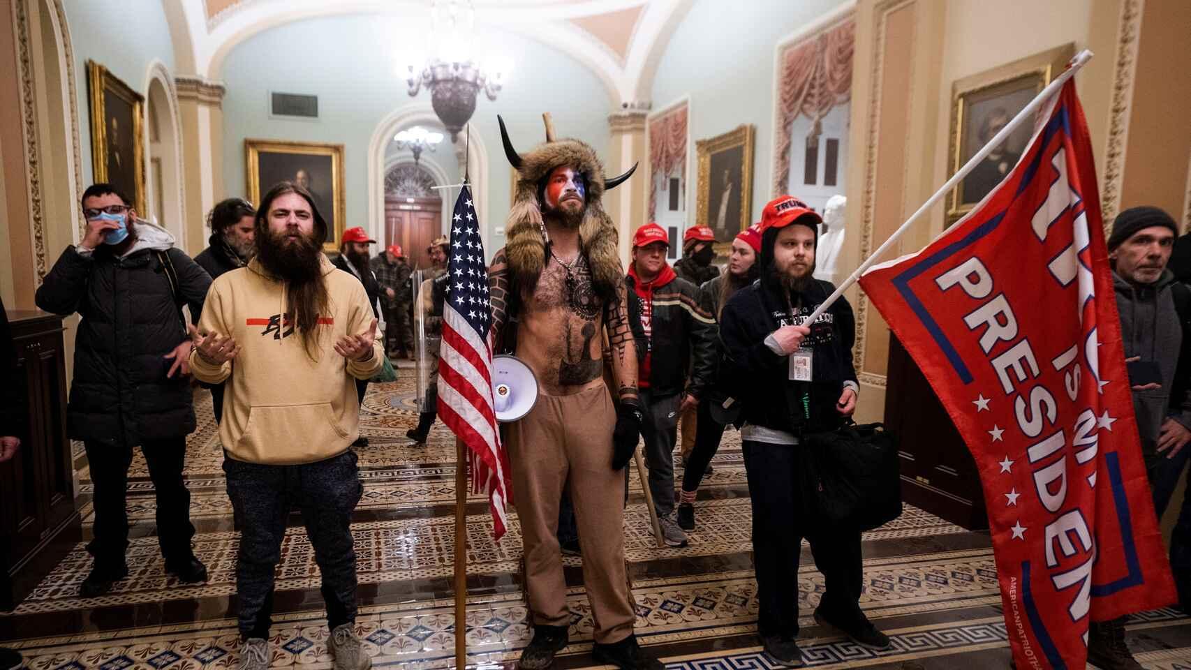 Asaltantes del Capitolio.