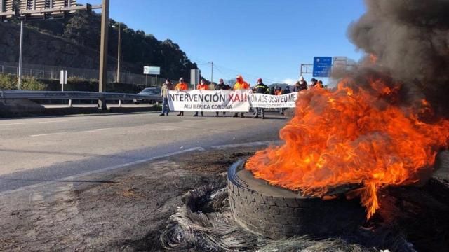 Trabajadores de Alu Ibérica secundan una protesta.
