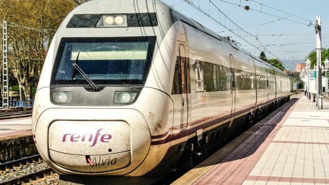 Tren Alvia.