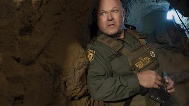 Michael Chiklis regresa con un gran papel en 'Coyote'.