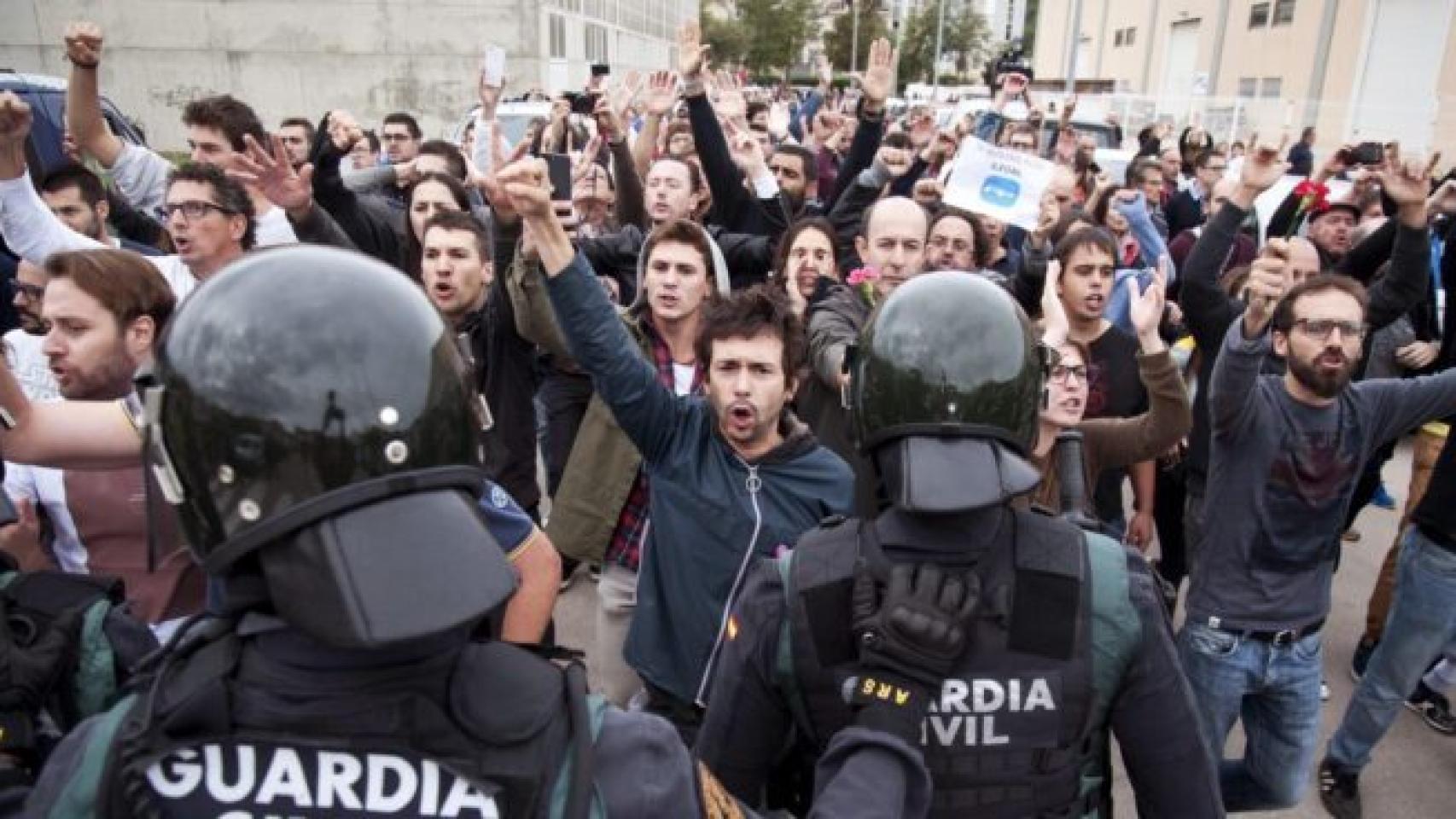 Intervención de la Guardia Civil en Sant Julià de Ramis el 1-O./