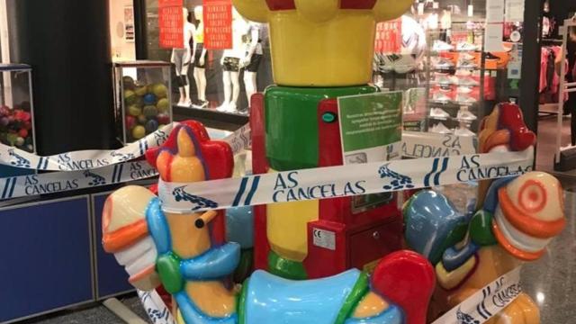 Atracción infantil clausurada en As Cancelas.