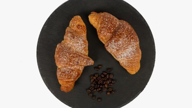 Cómo hacer cruasanes caseros con hojaldre y mantequilla