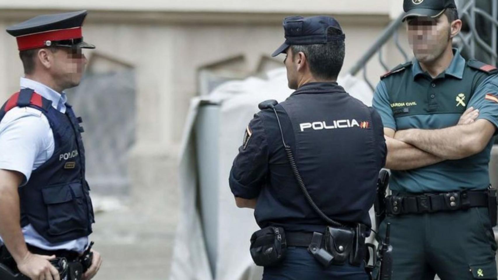 Varios agentes de la Policía Nacional en una foto de archivo.