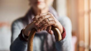 La exposición a la contaminación del aire puede ser más importante para el desarrollo de la enfermedad de Alzheimer de lo que se creía.