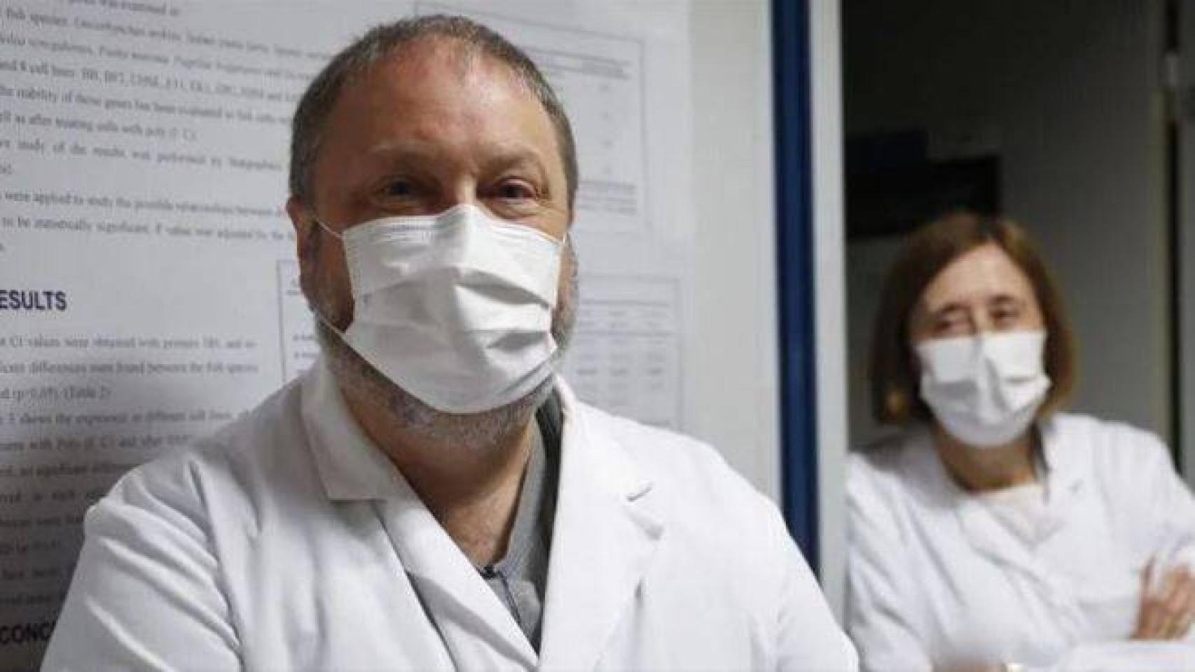 El virólogo Carlos Pereira advierte que se debe confinar drásticamente para atajar la expansión del Covid-19