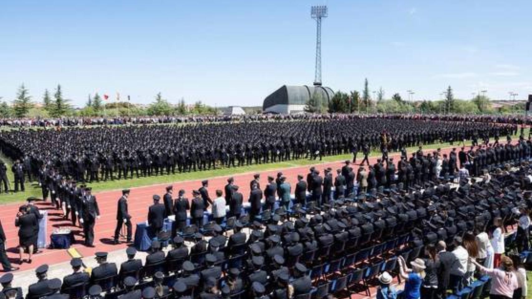 Acto de jura de la XXXIII Promoción de la Escala Básica de la Policía Nacional, en 2019.