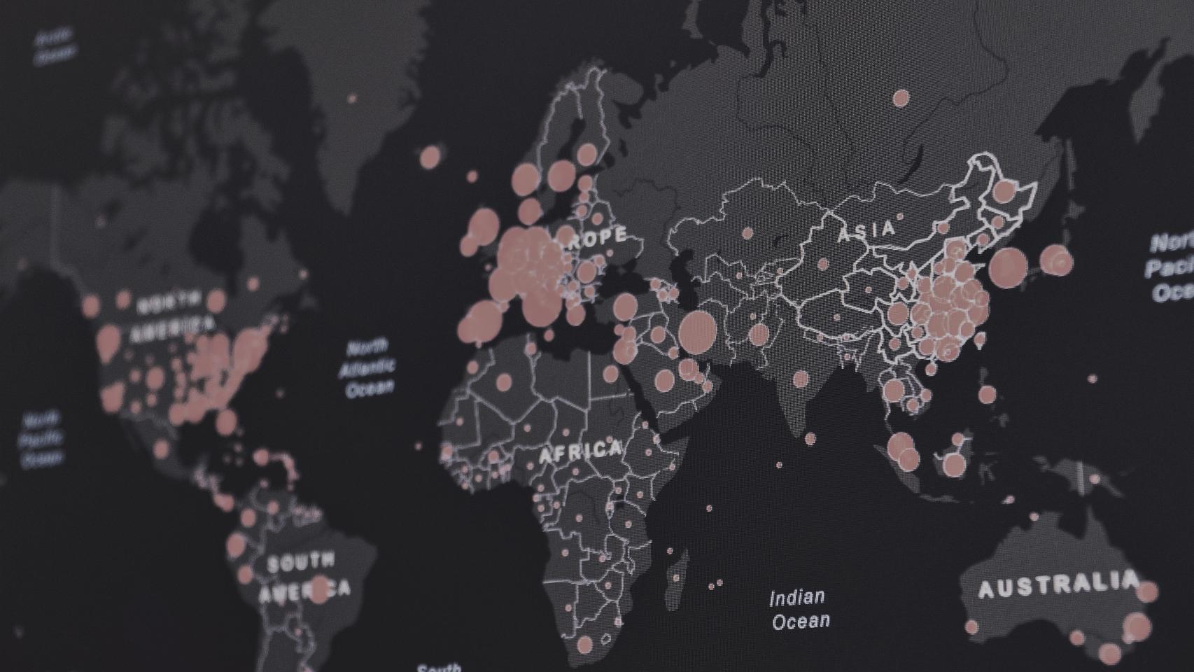 Mapa del mundo con distintas señalizaciones geográficas. Foto: Martin Sanchez - Unsplash