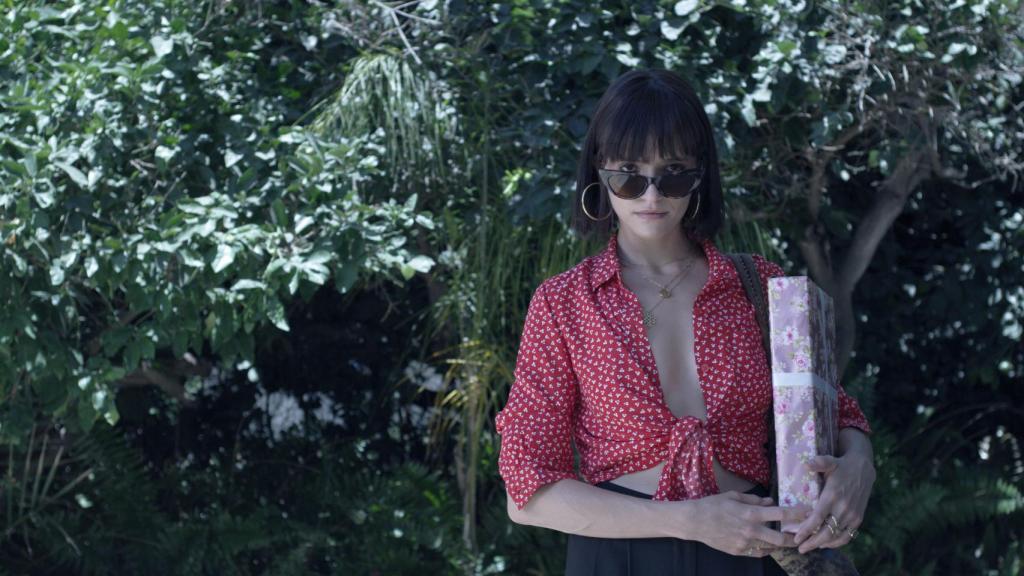 Sophie es una femme fatale del siglo XXI.