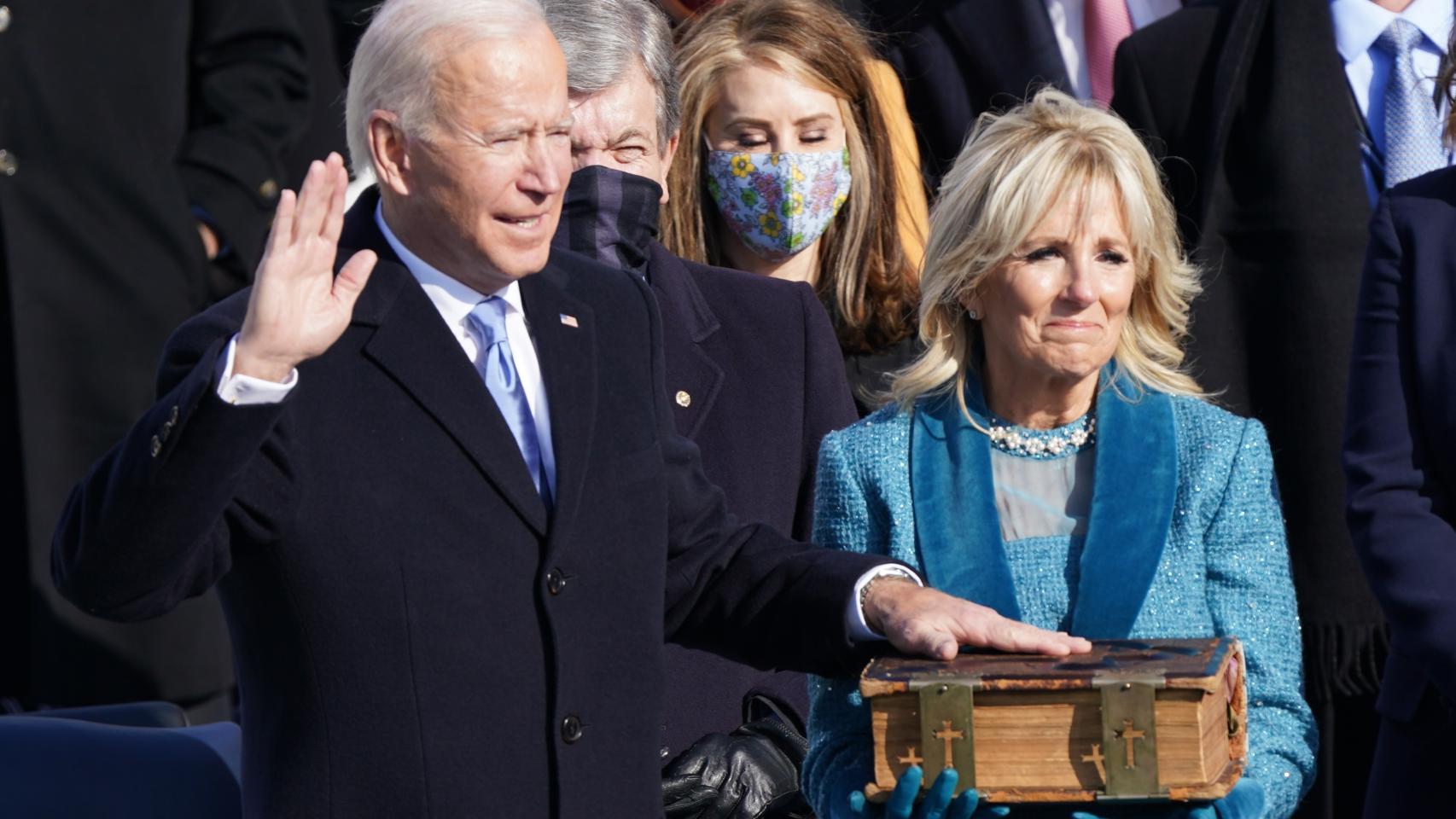 Joe Biden tomando posesión como presidente de Estados Unidos