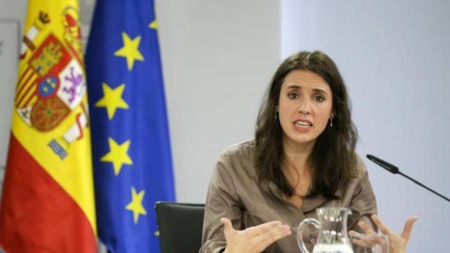 La ministra de Igualdad, Irene Montero, en una rueda de prensa en Moncloa.