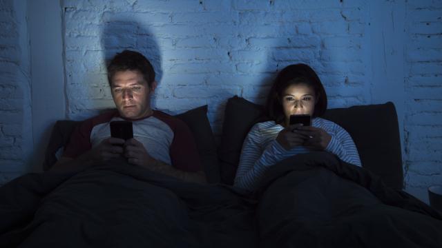 Controla tu adicción al móvil o al tabaco con esta caja de bloqueo