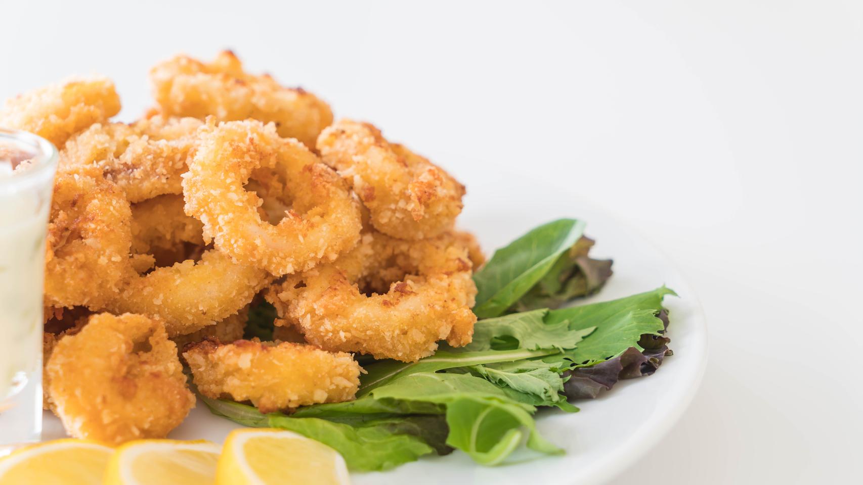 Cómo rebozar y freír calamares para que queden perfectos
