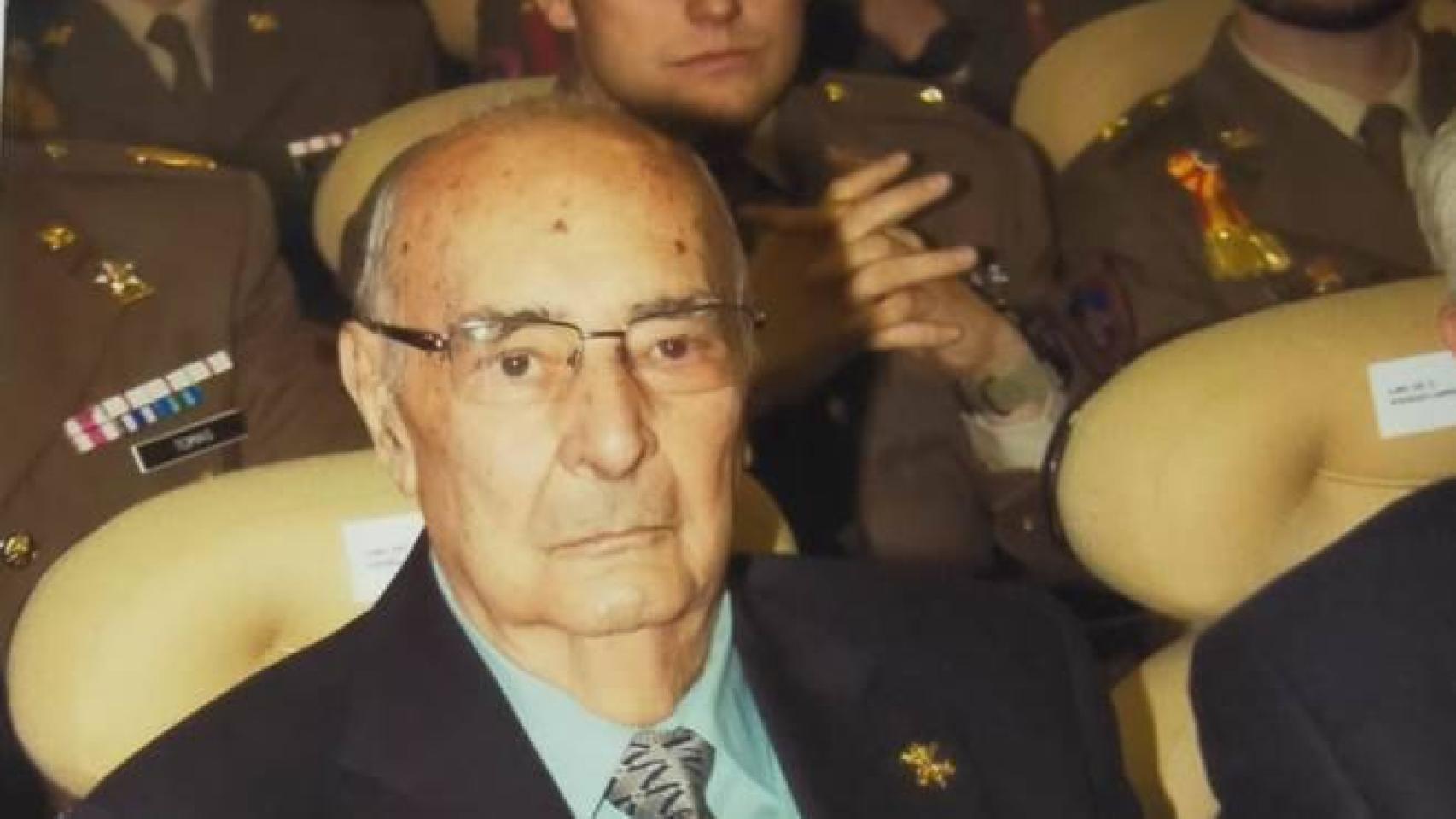Rafael Girona Olmos en un acto reconocimiento de la Academia de Infantería hace apenas un año a profesores vinculados a la institución militar