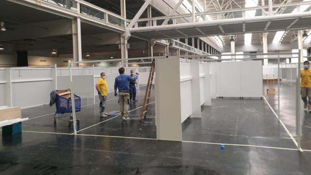 Montaje del hospital de campaña en ExpoCoruña,