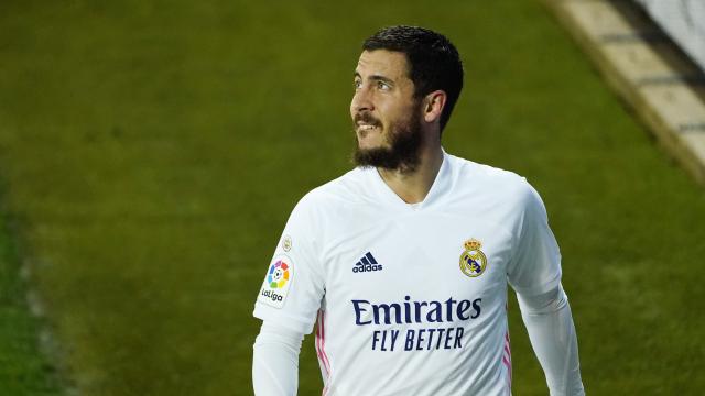 Eden Hazard se retira al banquillo tras ser sustituido ante el Alavés