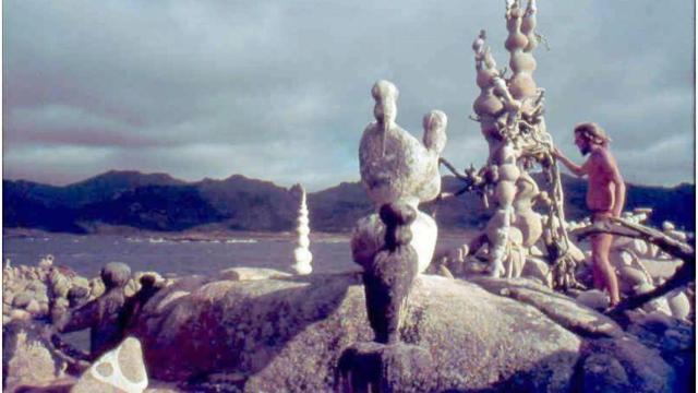 Man en Camelle (A Coruña) en una foto de archivo.