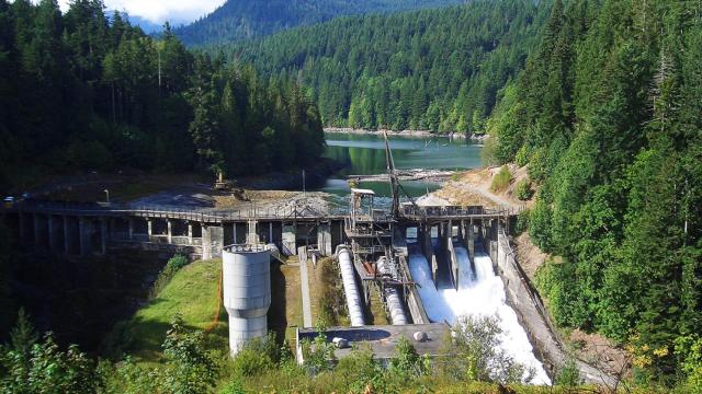 Una gran presa en construcción en EE UU.