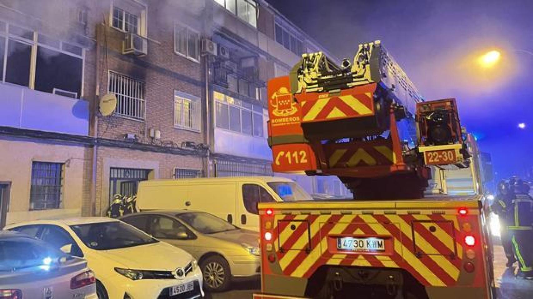 Imagen del edificio incendiado.