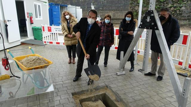 Abel Caballero en el acto que dió comienzo a la obra.